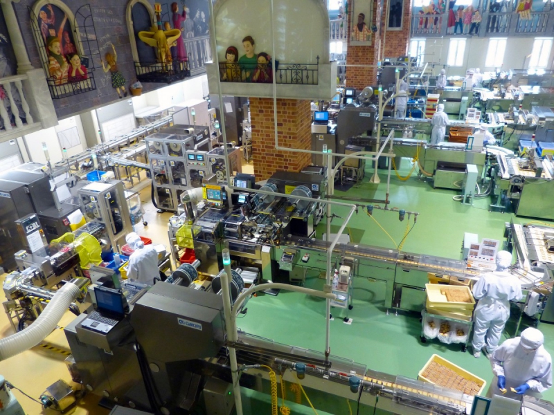 chocolaterie-ST ANTONIN DU VAR-min_japan_sapporo_chocolate_factory_label_packaging_cookie_machine_operators-961509